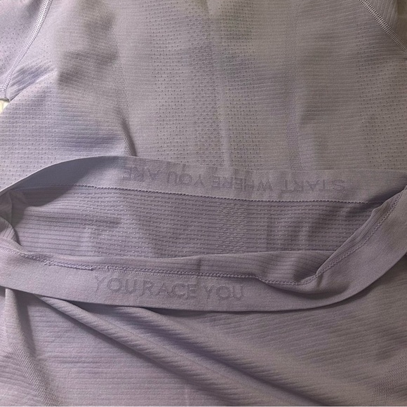 Lululemon Swiftly Tech Short Sleeve 2.0 LILAC SMOKE SZ 4 - Picture 5 of 5